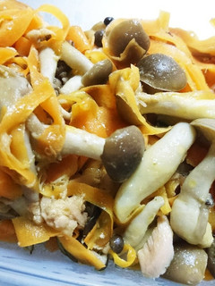 常備菜に！人参としめじとツナ炒め-レシピのメイン写真