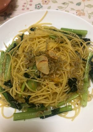 カリカリじゃこと小松菜のペペロンチーノ-レシピのメイン写真
