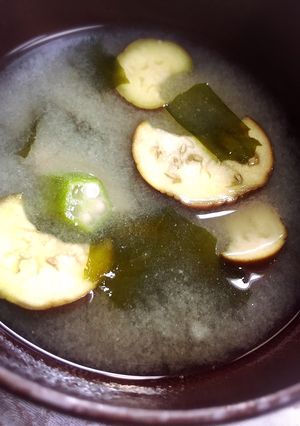 おくらとナスとワカメのお味噌汁-レシピのメイン写真