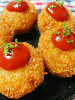 冷凍ピラフでチーズ入りライスコロッケ-レシピのメイン写真