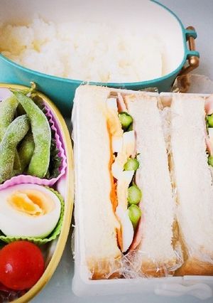 サンドイッチと鮭の切り身弁当-レシピのメイン写真