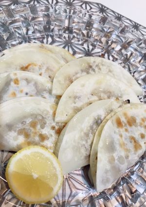 ちりめん山椒とブルーチーズの餃子の皮ピザ-レシピのメイン写真