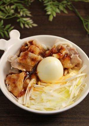 簡単！月見肉釜玉うどん-レシピのメイン写真