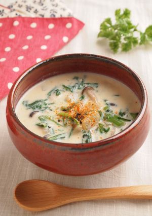 vol.8 大根と春菊の酒粕豆乳スープ-レシピのメイン写真
