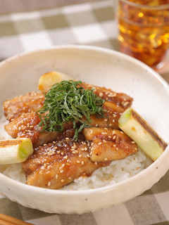 梅でまろやか♪さんまの蒲焼き丼-レシピのメイン写真