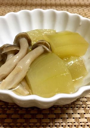 あっさりヘルシー♪カワズ瓜のコンソメ煮-レシピのメイン写真