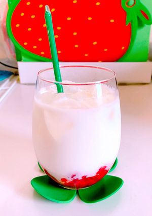 超簡単!びっくりドンキー風 苺ミルク-レシピのメイン写真