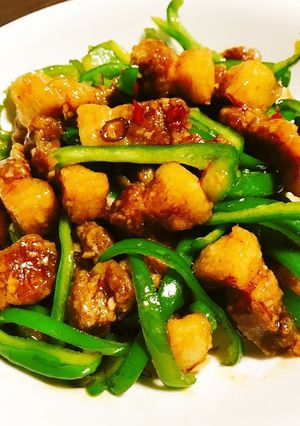 タイ中華　カリカリ豚の青椒肉絲風-レシピのメイン写真
