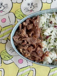 レンジで焼き肉!?タレ漬け牛肉の胡麻和え-レシピのメイン写真