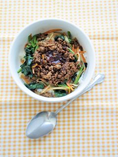 野菜たっぷり!炒め野菜で時短 ビビンバ丼-レシピのメイン写真