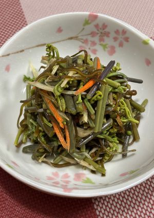 わらびと塩昆布の和え物♪-レシピのメイン写真