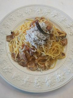 お昼ご飯!しらす ペペロンチーノ-レシピのメイン写真