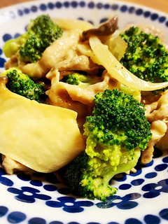 ブロッコリーと豚こまの醤油マヨ炒め-レシピのメイン写真