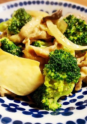 ブロッコリーと豚こまの醤油マヨ炒め-レシピのメイン写真
