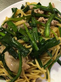 ニラと豚こまのオイスターポン酢焼きそば-レシピのメイン写真