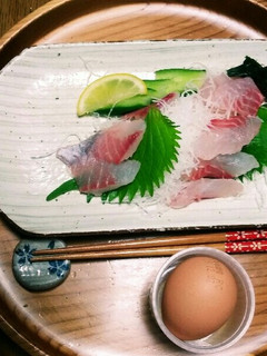 イサキの刺身の雑穀米とろろ卵かけご飯☺⛄-レシピのメイン写真