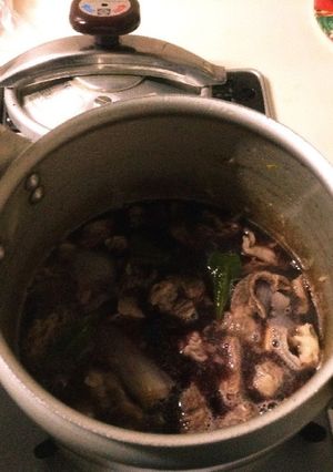 トロトロ赤ワインの牛すじ煮込み-レシピのメイン写真