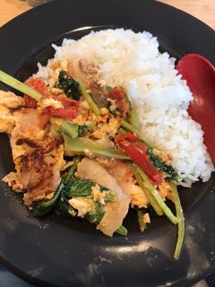 豚バラ小松菜トマト卵のスタミナ炒め-レシピのメイン写真