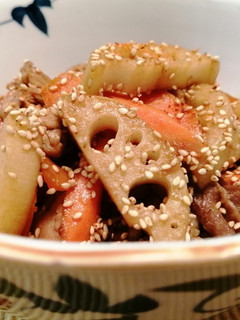 花粉症対策!れんこん人参豚肉の甘辛炒め-レシピのメイン写真