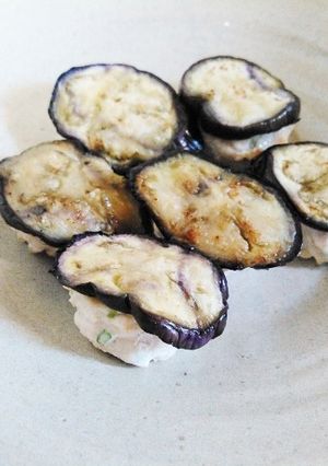 焼茄子のせ鶏つくね団子の握り仕立て-レシピのメイン写真