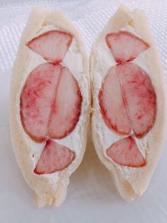 おもてなしにも! 桃サンドイッチ-レシピのメイン写真