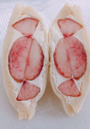 おもてなしにも! 桃サンドイッチ-レシピのメイン写真