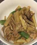 大豆肉とじゃがいもとオクラのマー油炒め
