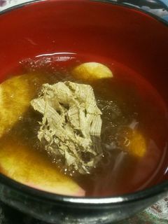 エリンギとかまぼこのとろろ昆布すまし汁-レシピのメイン写真