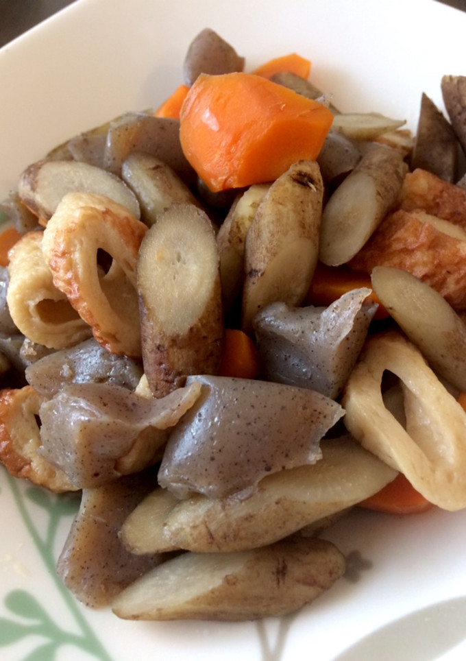 和煮物♪ごぼう蒟蒻人参ちくわで-レシピのメイン写真