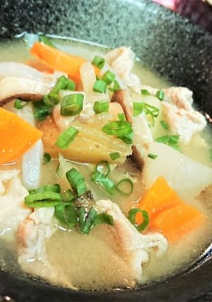 絶品！【焦がしにんにくのコク旨！豚汁】-レシピのメイン写真