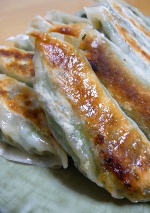 わが家の人気ジューシー餃子 (2種味)-レシピのメイン写真