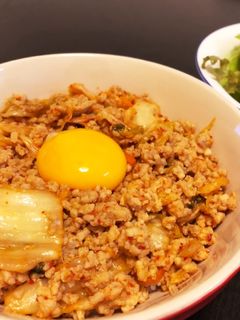簡単!ピリ辛!キムチそぼろ丼-レシピのメイン写真