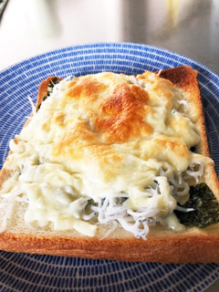 簡単朝食 シラスと海苔のトースト-レシピのメイン写真