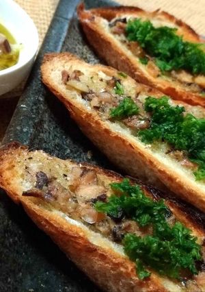 鯖缶でオイルサーディンガーリックトースト-レシピのメイン写真