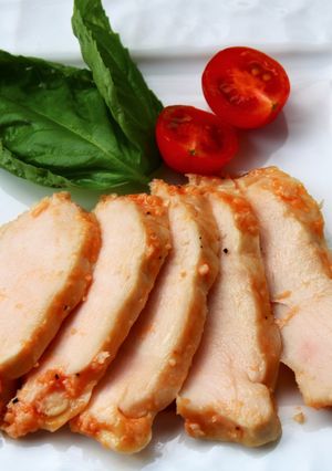 漬けるだけ簡単！トマト麹漬けサラダチキン-レシピのメイン写真