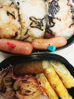 枝豆と塩昆布、鮭フレークおにぎり弁当-レシピのメイン写真