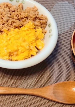 鶏そぼろどんっはいどーんどんっ-レシピのメイン写真