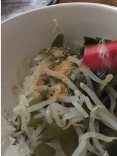 モヤシとわかめの超簡単ナムル♪-レシピのメイン写真