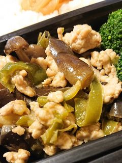 鶏ミンチと茄子のぽん酢生姜炒め-レシピのメイン写真