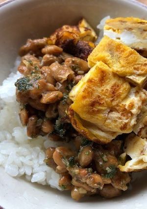 バジルソース納豆と卵焼きのご飯-レシピのメイン写真