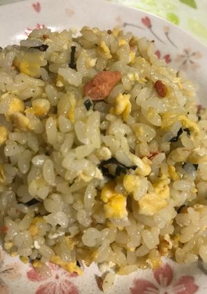 にんにく香る鮭茶漬けの素でチャーハン♪-レシピのメイン写真