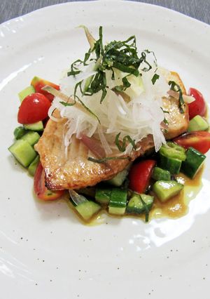 カジキの塩こうじソテー　夏野菜のサルサ-レシピのメイン写真
