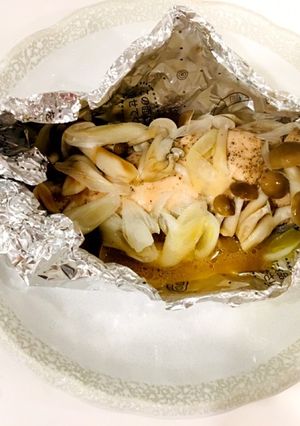 簡単おいしい！鮭のホイル焼き〜醤油バター-レシピのメイン写真
