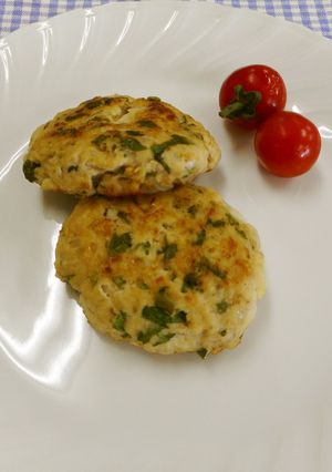 春菊入りハンバーグ-レシピのメイン写真