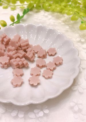 ミニミニ魚肉ソーセージのお花-レシピのメイン写真