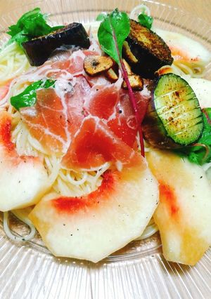 （お洒落）桃と生ハムとナスの冷製パスタ-レシピのメイン写真