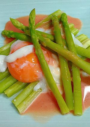 茹でアスパラと温泉卵のオーロラソース風-レシピのメイン写真