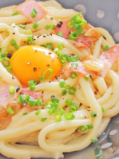 大豆ペーストの釜玉カルボナーラ風うどん-レシピのメイン写真