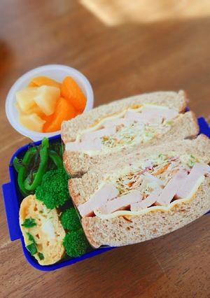 サラダチキンサンドイッチ弁当-レシピのメイン写真