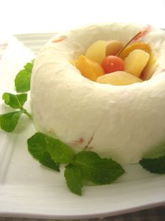 フルーツたっぷり♪ヨーグルトアイスケーキ-レシピのメイン写真